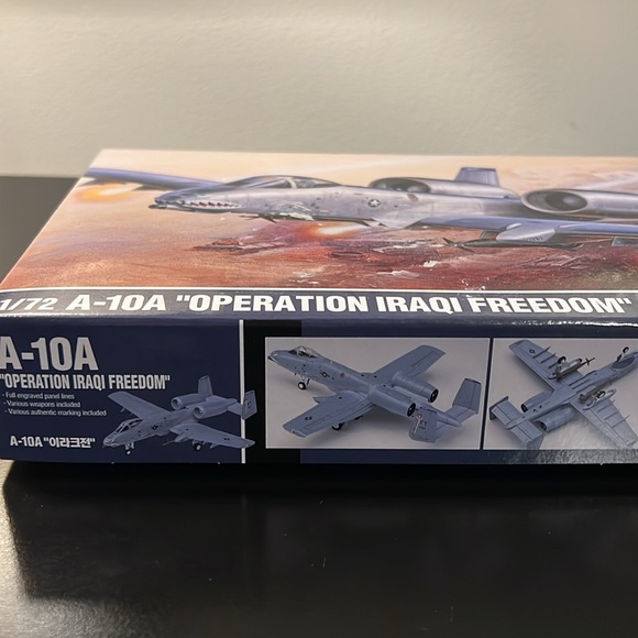 Academy A-10A “Operation Iraqi Freedom” Model Airplane - Picture 4 of 11